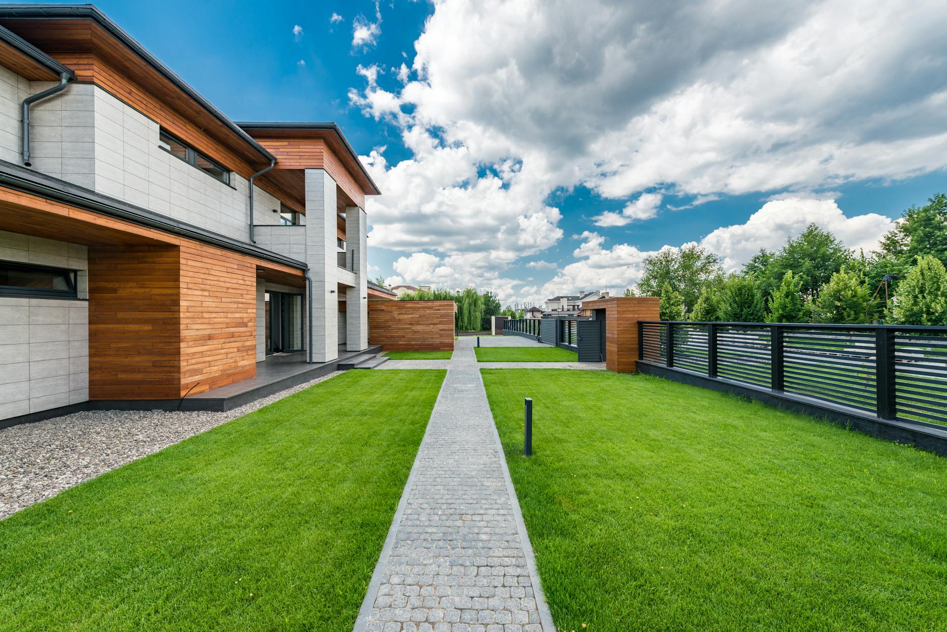 AI for real estate: from lead nurturing to automating rental contracts — practical AI guide for SMEs