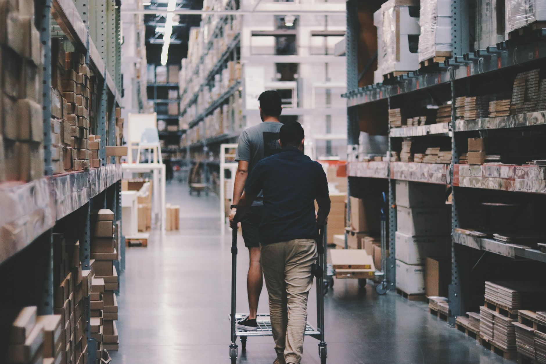 AI for wholesale: from inventory to order handling — practical AI guide for SMEs