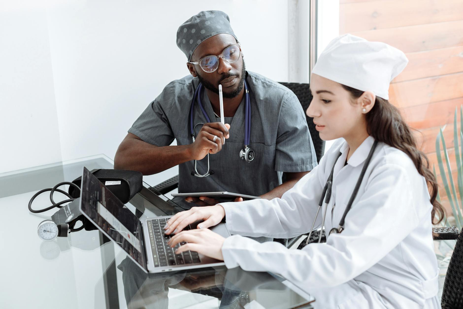 AI in Dutch healthcare: opportunities, risks and GDPR compliance — practical AI guide for SMEs